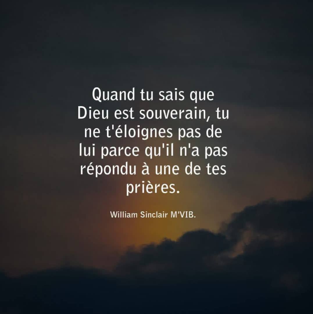 UN ÉCHEC N'EST PAS TON IDENTITÉ, C'EST SIMPLEMENT UNE LEÇON SUR TON CHEMIN.